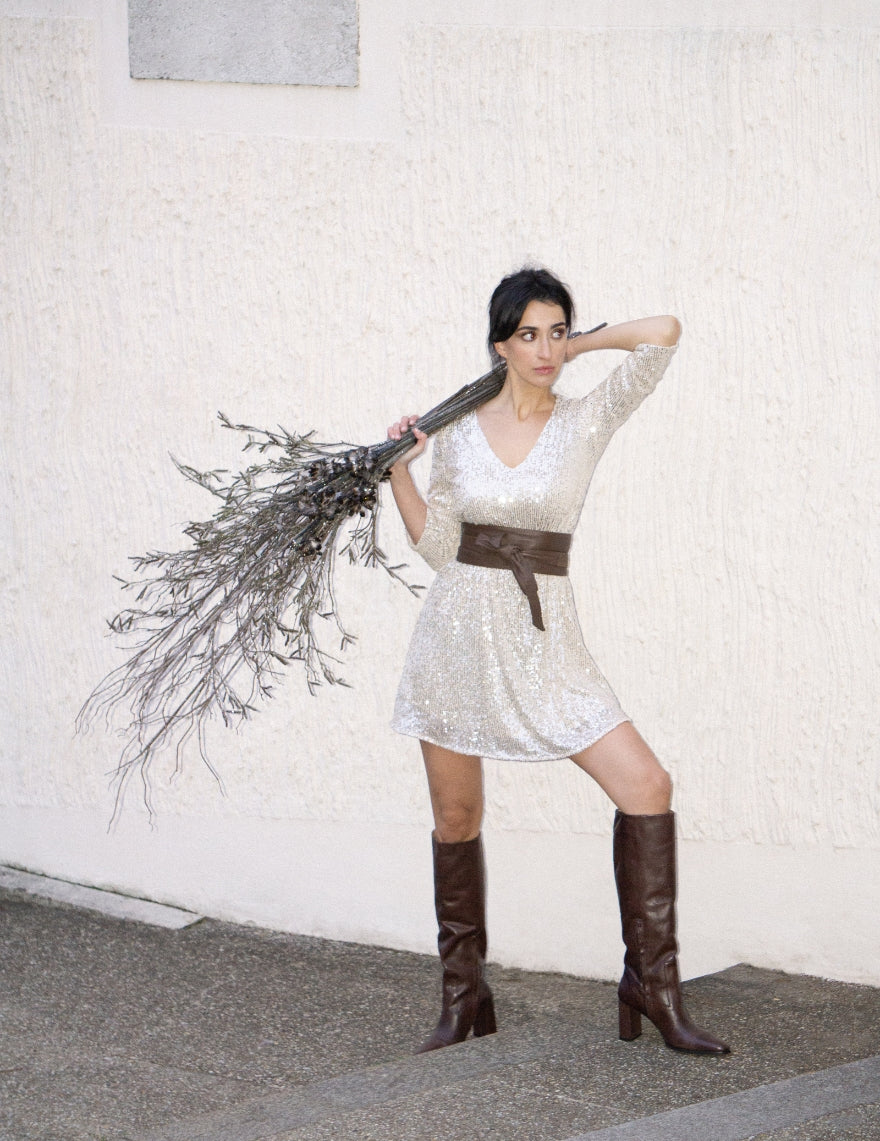 Artificial flower acrylic petals brown-black