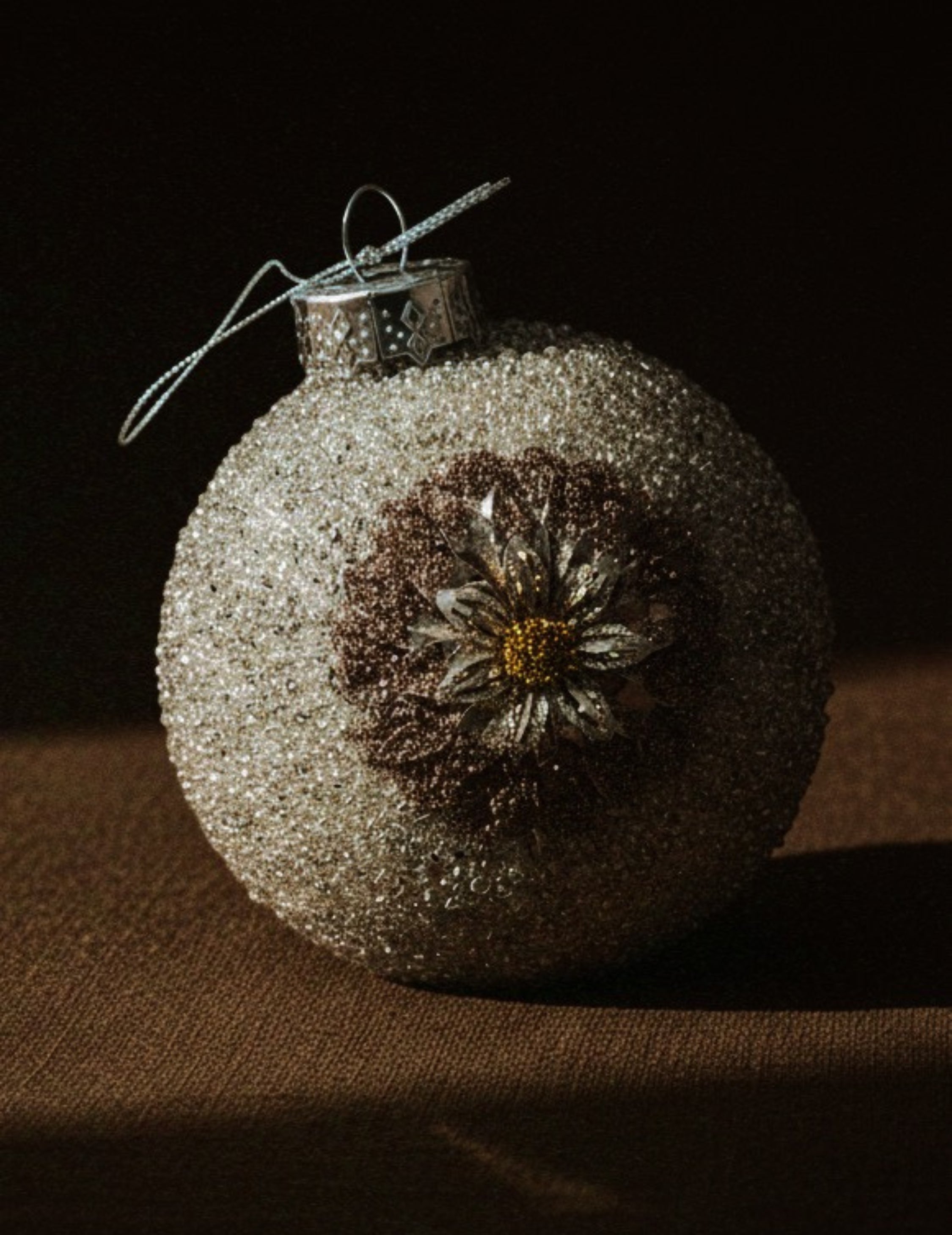 Weihnachtskugel Edelweiß Silber-Braun