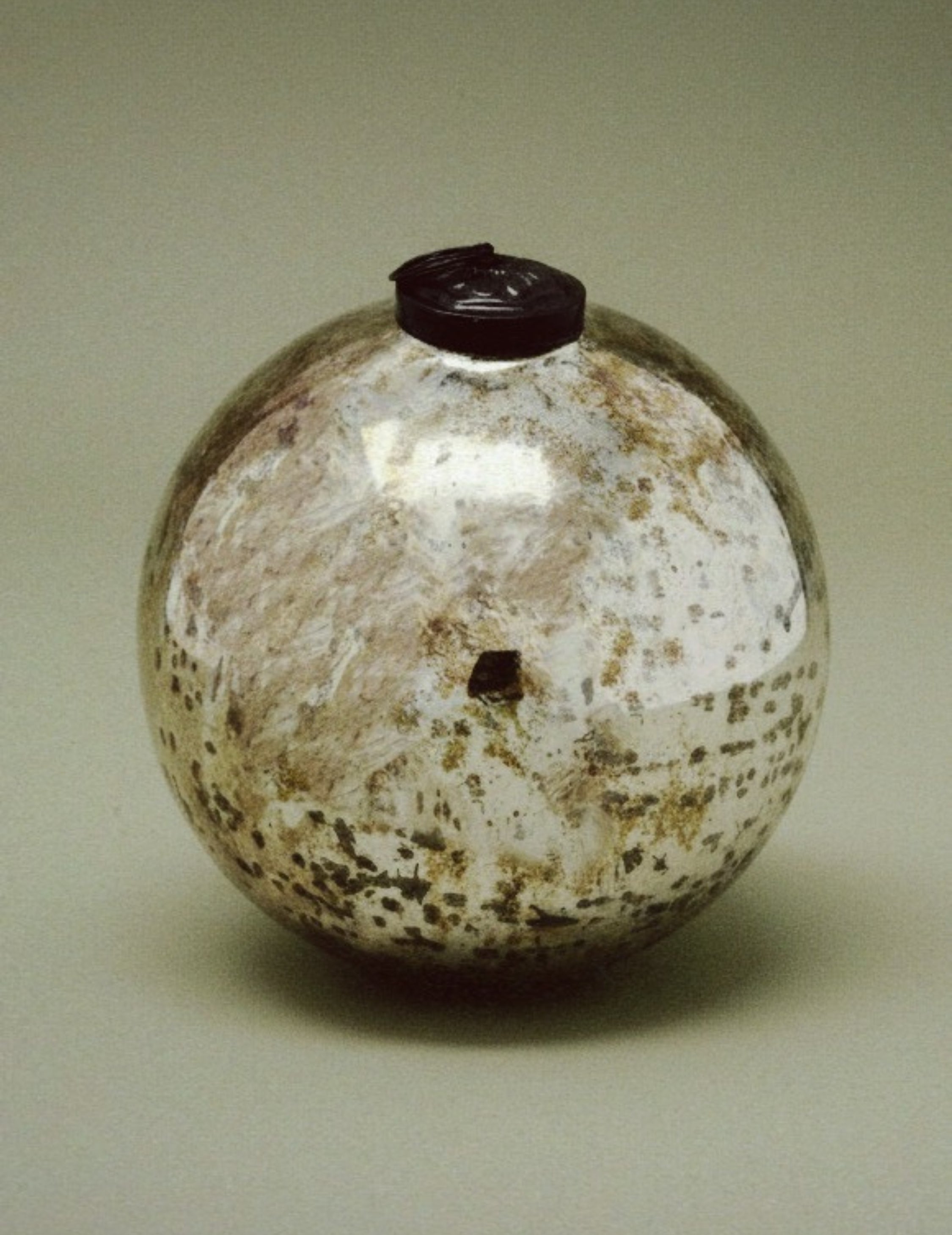 Große Weihnachtskugel aus Glas Antikgold